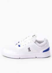 Sneakersy damskie ON THE ROGER SPIN. Białe obuwie sportowe damskie On, bez zapięcia, trekkingowe. Za 499.99 zł.