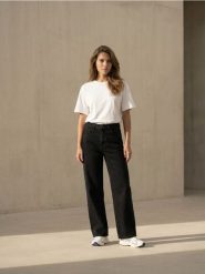 Jeansy wide leg comfort mid waist - czarny. Czarne jeansy damskie Sinsay. Za 69.99 zł.