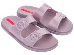 Klapki basenowe damskie Ipanema Follow Fem. Czerwone klapki damskie Ipanema, bez wzorów, z gumy, bez obcasa, na płaskiej podeszwie, bez zapięcia. Za 224.00 zł.
