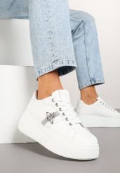 Białe Sneakersy z Ozdobną Aplikacją Owada z Przeszyciami na Platformie Ommea. Białe obuwie sportowe damskie Renee, bez zapięcia. Za 79.99 zł.