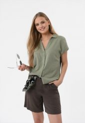 Szorty z lnem P-ELYS. Brązowe szorty damskie Volcano, bez wzorów, ze lnu, z podwyższonym stanem. Za 139.99 zł.