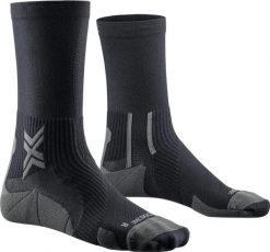 Skarpetki biegowe X-Socks Run Perform Crew. Czarne skarpetki damskie X Socks, bez wzorów, z materiału. Za 163.00 zł.