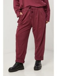 Curvy Lady Spodnie w kolorze bordowym rozmiar: 48/50. Czerwone spodnie materiałowe damskie Curvy Lady, bez wzorów, z materiału. Za 152.99 zł.