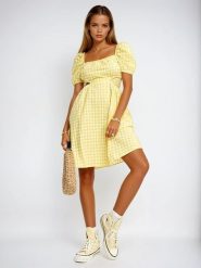 Monki Sukienka w kolorze żółto-białym rozmiar: 34. Żółte sukienki damskie Monki, bez wzorów, z bawełny, bez ramiączek. Za 60.88 zł.