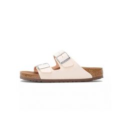 Klapki damskie Birkenstock Arizona Vegan BF. Brązowe klapki damskie Birkenstock, bez wzorów, z materiału, bez obcasa, bez zapięcia. W wyprzedaży za 378.75 zł.