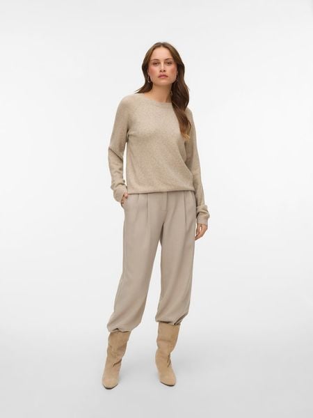 Vero Moda Sweter w kolorze beżowym rozmiar: XXL. Brązowe swetry klasyczne damskie Vero Moda, s, z materiału, bez kołnierzyka. Za 69.91 zł.