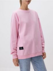 Bawełniana bluza z aplikacją - pastelowy róż. Czerwone bluzy damskie Reserved, l, z aplikacjami, z bawełny, bez kaptura. W wyprzedaży za 49.99 zł.