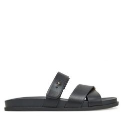 Klapki DeeZee. Klapki damskie DeeZee, bez wzorów, bez obcasa, bez zapięcia. Za 139.99 zł.