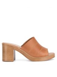 Lasocki Klapki RST-KSENIA-01 Brązowy. Brązowe klapki damskie Lasocki, bez wzorów, z materiału, bez obcasa, bez zapięcia. Za 169.99 zł.