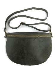 Marlon Skórzana saszetka w kolorze khaki - 25 x 19 x 7 cm rozmiar: onesize. Brązowe nerki i saszetki damskie Marlon, bez wzorów, z materiału. Za 223.99 zł.