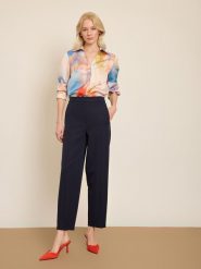 BGN Spodnie w kolorze granatowym rozmiar: 38. Niebieskie spodnie materiałowe damskie BGN, bez wzorów, z materiału. Za 121.99 zł.