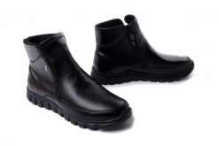 SOLO 029T czarny, botki damskie. Czarne botki damskie Solo, na zimę, bez obcasa, bez zapięcia. Za 309.90 zł.