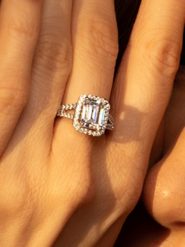 L instant d Or Złoty pierścionek "Splendeur" z cyrkoniami rozmiar: 58. Szare pierścionki damskie L instant d Or, z cyrkonią, złote. Za 1,421.45 zł.