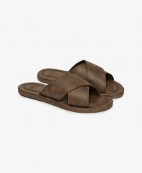 Superdry Klapki Vintage Cross Strap ze skóry syntetycznej – DARK BROWN. Brązowe klapki damskie Superdry, bez wzorów, ze skóry, bez obcasa, bez zapięcia. Za 204.30 zł.