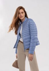 Kurtka pikowana casual J-COMO. Niebieskie kurtki sportowe damskie Volcano, m, bez wzorów, z materiału, bez kaptura. Za 289.99 zł.