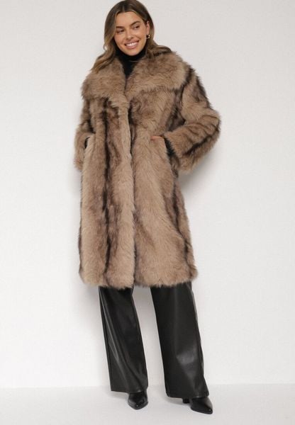 Brązowy Płaszcz Futro z Szerokim Kołnierzem i Kieszeniami Ezinda. Brązowe płaszcze damskie Born2be, l, bez wzorów, z futra, bez kaptura. Za 339.99 zł.