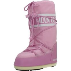Buty MOON BOOT ICON NYLON Rose. Czerwone obuwie trekkingowe damskie Moon Boot, z nylonu, bez zapięcia. Za 819.99 zł.
