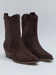 Bellucci Botki w kolorze brązowym na obcasie rozmiar: 37. Brązowe botki damskie Bellucci, eleganckie, bez obcasa, na obcasie, bez zapięcia. Za 164.95 zł.