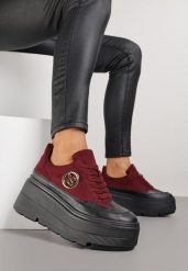 Bordowe Sneakersy Vices na Platformie Zdobione Okrągłą Aplikacją Wodvire. Czerwone obuwie sportowe damskie Born2be, z jeansu, bez zapięcia, trekkingowe. Za 119.99 zł.