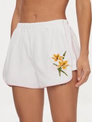 Guess Szorty materiałowe Zoey V4GD05 KC5R0 Biały Loose Fit. Białe szorty damskie Guess, z aplikacjami, z materiału. Za 469.99 zł.