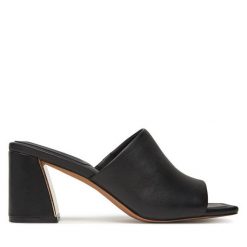 Klapki Aldo. Czarne klapki damskie ALDO, bez wzorów, bez obcasa, bez zapięcia. Za 319.99 zł.