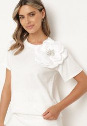Biały Bawełniany T-shirt z Krótkim Rękawem i Aplikacją w Kształcie Kwiatu z Cyrkoniami Dimantee. Białe t-shirty damskie Born2be, z aplikacjami, z bawełny, bez kołnierzyka. Za 64.99 zł.