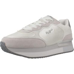 Tenisówki Pepe Jeans Model Rusper Shine Kolor Biały. Białe obuwie sportowe damskie Pepe Jeans, z jeansu, bez zapięcia, tenisowe. Za 309.99 zł.