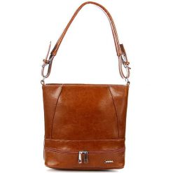 Torebka skórzana na ramię DAN-A T332A camel. Brązowe torebki klasyczne damskie DAN-A, ze skóry, na ramię, bez dodatków. Za 259.99 zł.