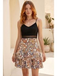 SOULSHAE Sukienka w kolorze czarnym ze wzorem rozmiar: XXL/3XL. Czarne sukienki damskie SOULSHAE, bez wzorów, z koronki, bez ramiączek. Za 144.95 zł.