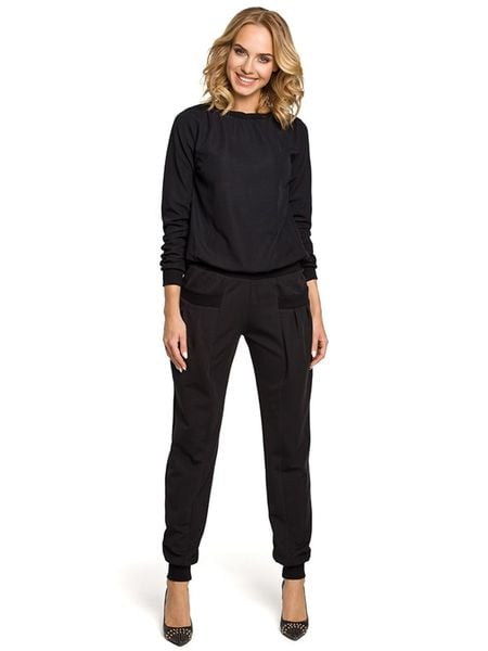 Made of emotion Spodnie w kolorze czarnym rozmiar: S. Czarne spodnie dresowe damskie Made Of Emotion, s, bez wzorów, z dresówki. Za 109.26 zł.