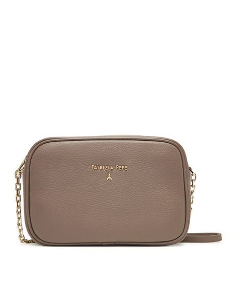 Patrizia Pepe Torebka CB0071/L001-B744 Brązowy. Brązowe listonoszki damskie Patrizia Pepe, bez wzorów, ze skóry, bez dodatków. Za 509.99 zł.