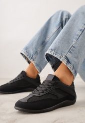 Czarne Sneakersy z Geometrycznym Wzorem Elrineth. Czarne obuwie sportowe damskie Renee, z jeansu, bez zapięcia. Za 99.99 zł.