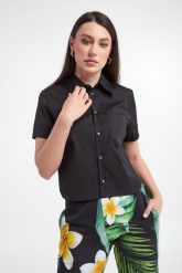 Różowe Botki Cross Jeans Damskie Wygodne Obuwie. Czerwone obuwie trekkingowe damskie Cross Jeans, z jeansu, bez zapięcia. Za 149.00 zł.