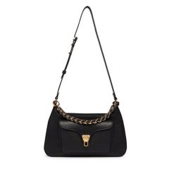 Torebka Coccinelle. Czarne torebki klasyczne damskie Coccinelle, bez dodatków. Za 1,339.00 zł.