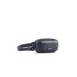 Nerka turystyczna Terravia Mini Hip Pack. Czarne nerki i saszetki damskie Patagonia, bez wzorów. Za 159.99 zł.