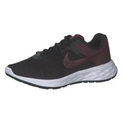 Buty do biegania damskie Nike Revolution 6 Next Nature. Fioletowe obuwie sportowe damskie Nike, bez zapięcia, do biegania, Nike Revolution. Za 364.00 zł.