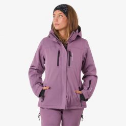 Kurtka narciarska Narciarstwo Damska Swedemount Cervinia Jacket W oddychająca. Fioletowe kurtki damskie SWEDEMOUNT, na zimę, bez wzorów, bez kaptura. W wyprzedaży za 447.00 zł.