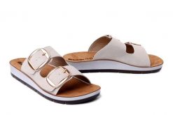 INBLU CP-61 002 beżowy, klapki damskie. Brązowe klapki damskie Inblu, bez wzorów, bez obcasa, bez zapięcia. Za 86.99 zł.