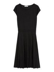 Marc O'Polo Sukienka codzienna 506 2123 59111 Czarny Regular Fit. Czarne sukienki damskie Marc O'Polo, bez wzorów, z lyocellu, bez ramiączek. Za 529.99 zł.