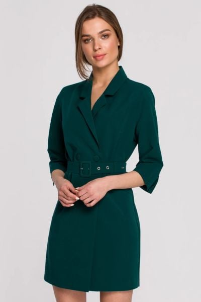 Elegancka sukienka marynarkowa z paskiem zielona. Zielone sukienki damskie Stylove, bez wzorów, z poliesteru, biznesowe, bez ramiączek. W wyprzedaży za 269.00 zł.
