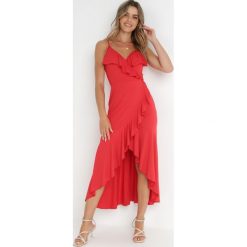 Czerwona Sukienka Adathe. Czerwone sukienki damskie Born2be, z aplikacjami, eleganckie, bez ramiączek. Za 199.99 zł.