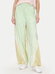 Adidas by Stella McCartney Spodnie dresowe JI5134 Zielony Loose Fit. Zielone spodnie dresowe damskie adidas by Stella McCartney, m, bez wzorów, z dresówki. Za 449.99 zł.
