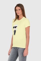 KARL LAGERFELD Żółty t-shirt Ikonik 2.0 Karl T-shirt. Żółte t-shirty damskie KARL LAGERFELD, s, bez wzorów, bez kołnierzyka. W wyprzedaży za 299.99 zł.