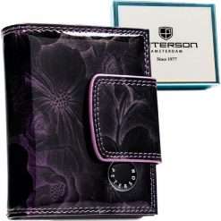 Portfel damski Peterson PTN PS329-FDS fioletowy. Fioletowe portfele damskie Peterson, bez wzorów, ze skóry. Za 99.99 zł.