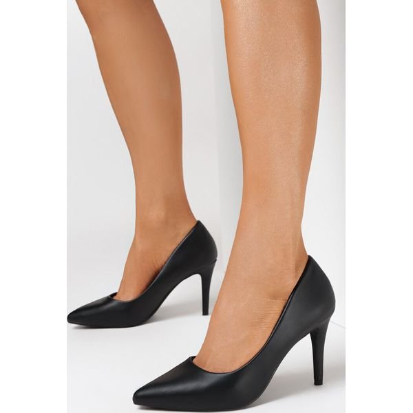 Czarne Szpilki Kydeina. Czarne szpilki damskie Born2be, z aplikacjami, ze skóry, bez obcasa, na szpilce, bez zapięcia. Za 44.99 zł.