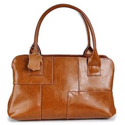Torebka skórzana damska kuferek DAN-A T171 camel. Brązowe kuferki damskie DAN-A, ze skóry, bez dodatków. Za 259.99 zł.