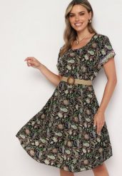 Czarno-Zielona Wiskozowa Sukienka Rozkloszowana we Wzór Paisley Mastis. Czarne sukienki damskie Born2be, bez wzorów, z wiskozy, eleganckie, bez ramiączek. Za 99.99 zł.