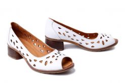 ARTIKER RELAKS 58C2100 biały, czółenka damskie. Białe czółenka damskie Artiker Relaks, bez wzorów, ze skóry, bez obcasa, na obcasie. Za 233.67 zł.