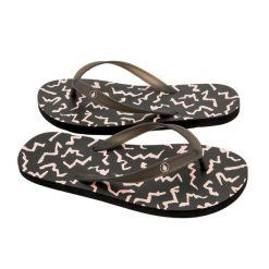 Japonki plażowe damskie Volcom Rocker 2. Czarne klapki damskie Volcom, bez wzorów, bez obcasa, bez zapięcia. Za 83.00 zł.