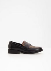 Loafersy. Czarne czółenka damskie bonprix, bez wzorów, bez obcasa. Za 129.99 zł.